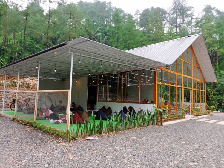 Kayoe Barn Cafe Hits Petungkriyono
