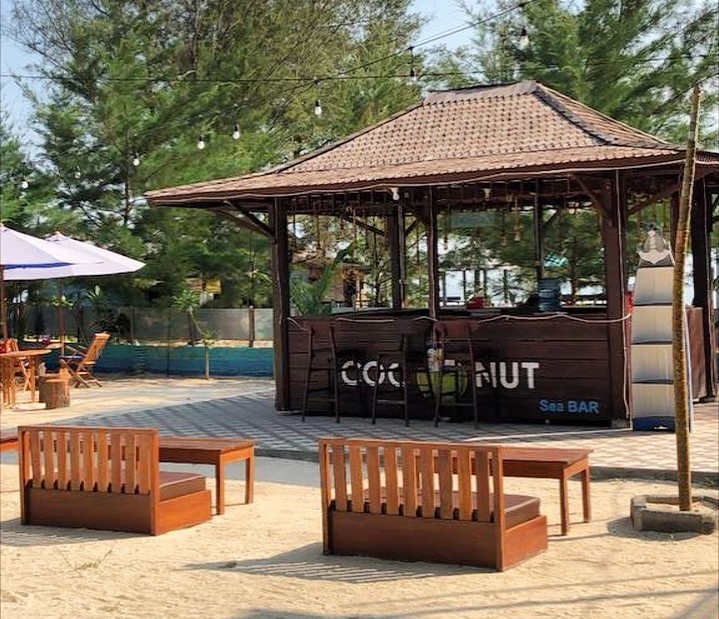 Coconut Sea Side Cafe Batang