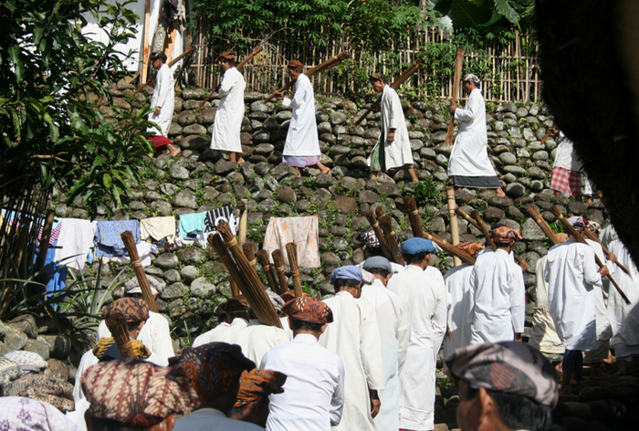 Upacara Hajat Sashi kampung naga tasikmalaya