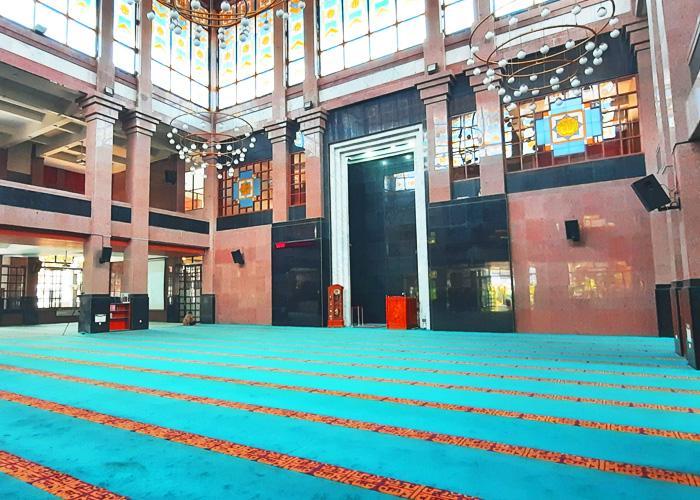 Ruang utama Masjid Raden Patah Universitas Brawijaya